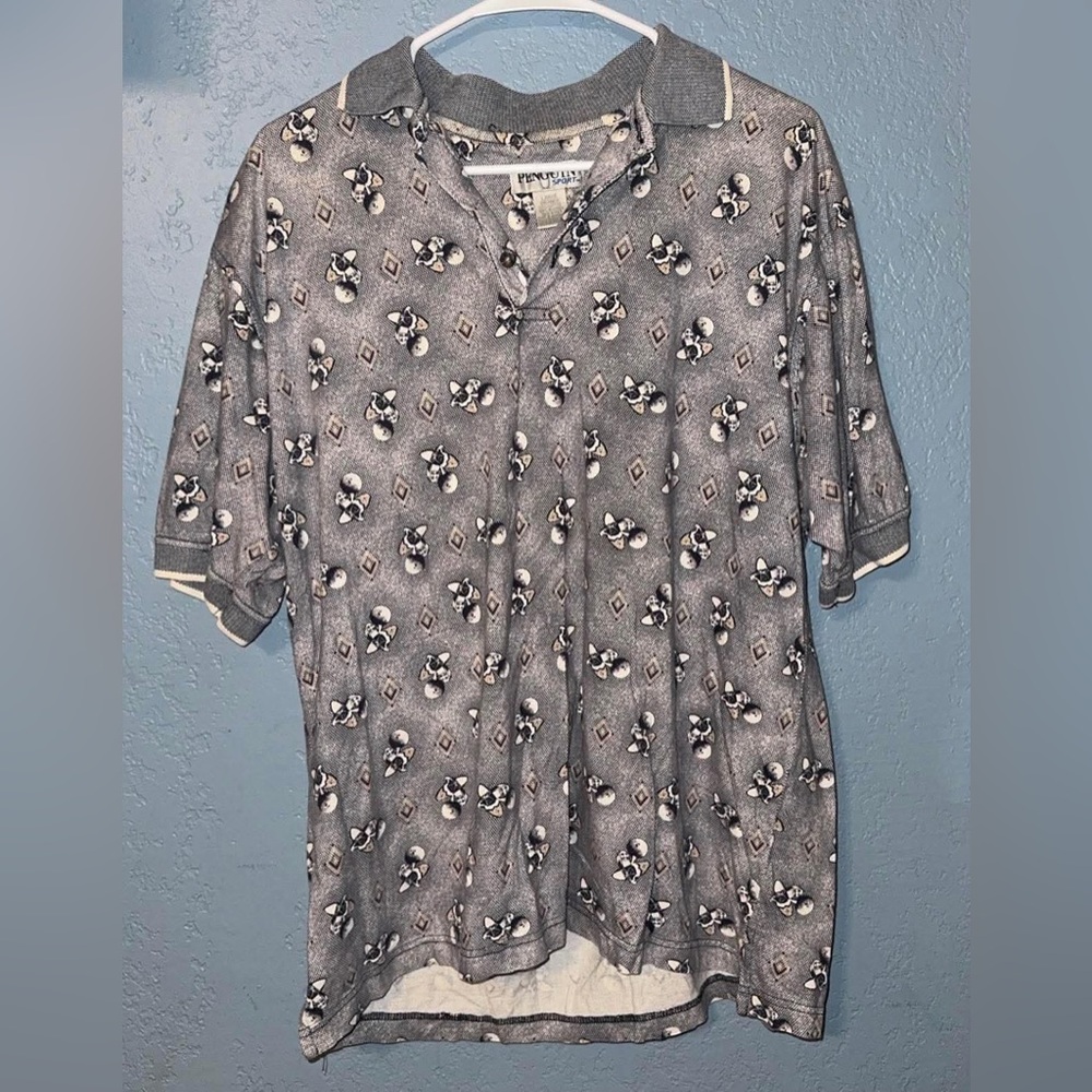 Gray Short-Sleeve Polo Shirt with Subtle Pattern